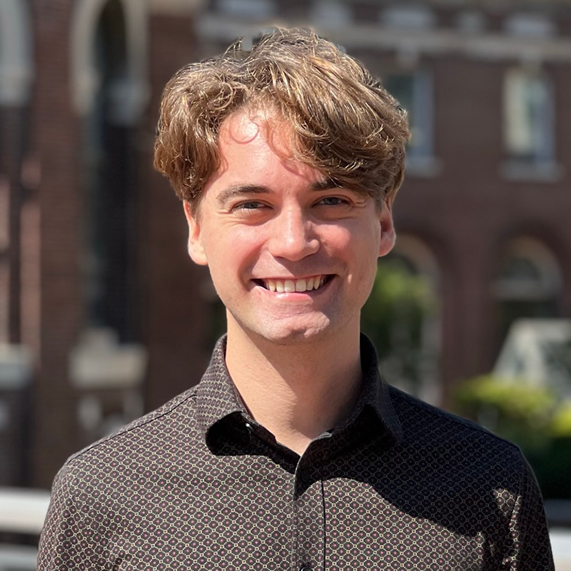 Headshot of Bjorn Carlson