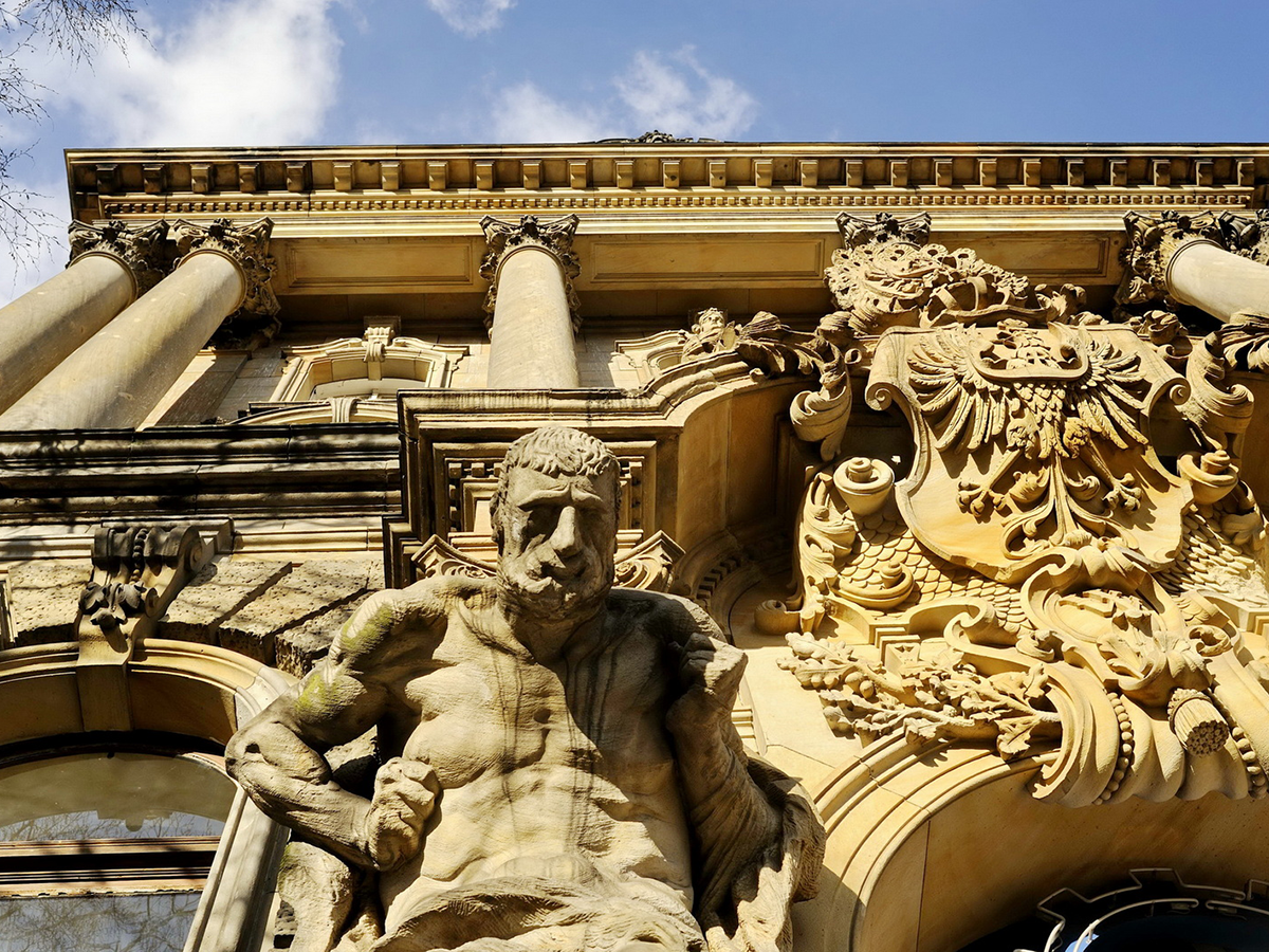 Image links to event page.