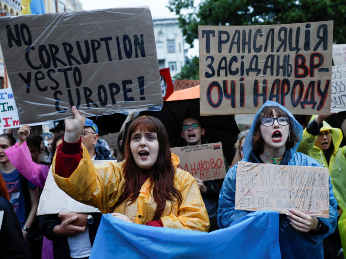 Anti-corruption protestors in Ukraine. Image links to event page.