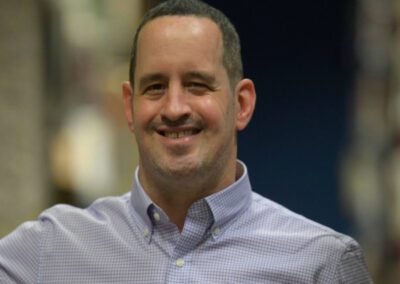 Ofer Dynes Wins 2025 Jordan Schnitzer First Book Publication Award